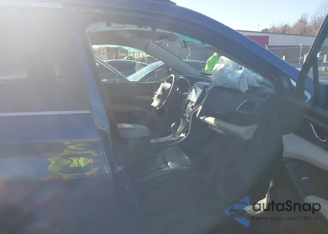 2020 Subaru Ascent Premium из США, поврежденный, VIN 4S4WMABD5L3407587